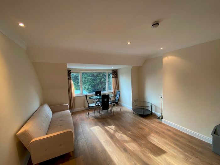 1 Bedroom Flat To Rent In Finchley Road, Golders Green, NW11