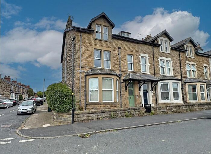 2 Bedroom Flat To Rent In Grove Park Terrace, Harrogate, HG1