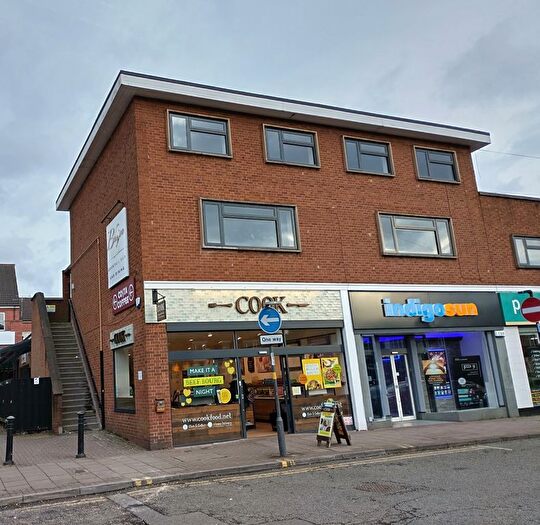 3 Bedroom Flat To Rent In Lichfield Road, Four Oaks, Sutton Coldfield, B74