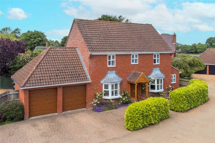 4 Bedroom Detached House For Sale In Loveday Close, Chrishall, Royston, Essex, SG8