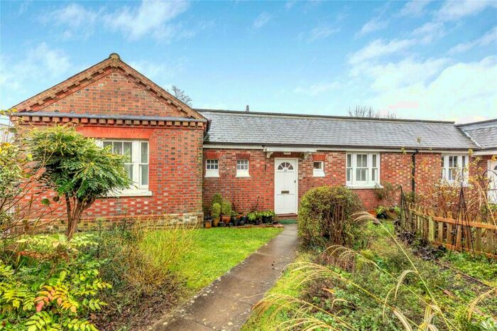 1 Bedroom Bungalow To Rent In Chapelfields, Cuckfield, West Sussex, RH17