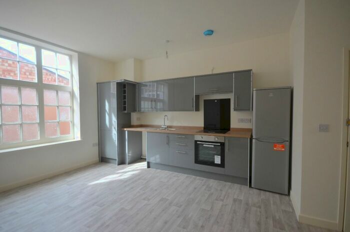3 Bedroom Flat To Rent In Reindeer Building, Mercer Row, Louth, LN11