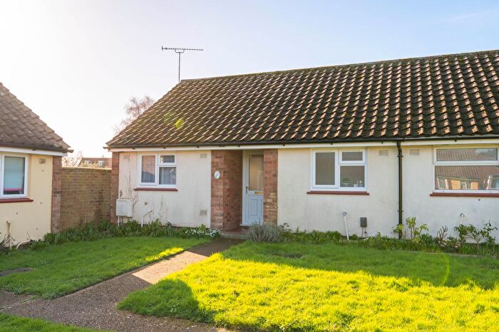 1 Bedroom Semi Detached Bungalow For Sale In Taunton Road, Felixstowe, IP11