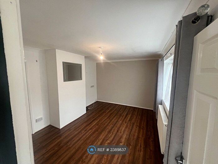 2 Bedroom Semi-Detached House To Rent In Heol Cefni, Morriston, Swansea, SA6