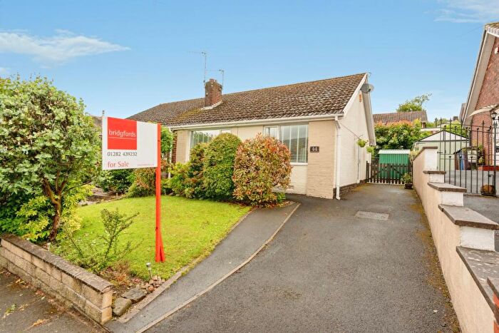 2 Bedroom Bungalow For Sale In Harrogate Crescent, Burnley, Lancashire, BB10