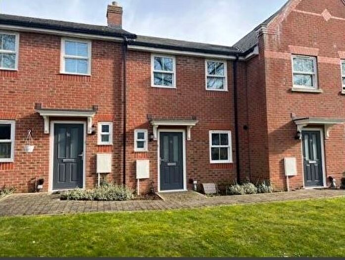 2 Bedroom Property To Rent In Kings Park, Bicester, OX26