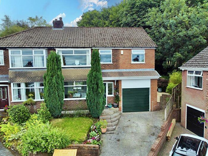 4 Bedroom Semi-Detached House For Sale In Slateacre Road, Gee Cross, SK14