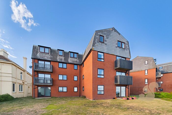2 Bedroom Apartment To Rent In Marine Parade East, Clacton-On-Sea, CO15