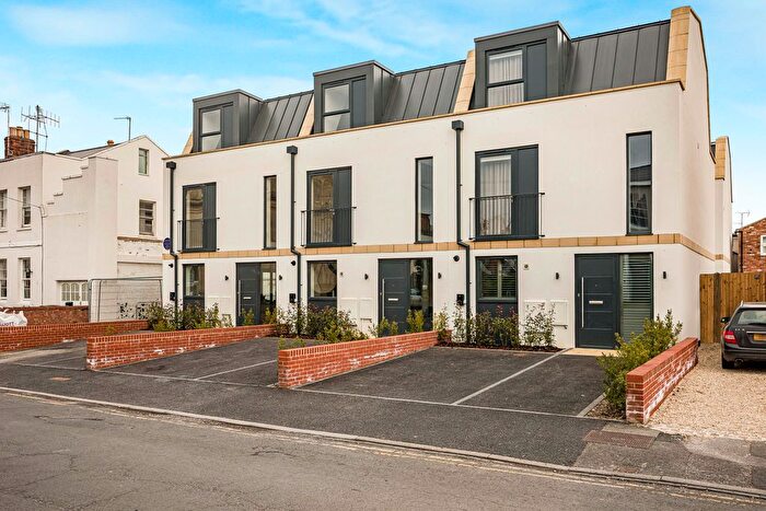 3 Bedroom Detached House For Sale In Carlton Street, Cheltenham, GL52