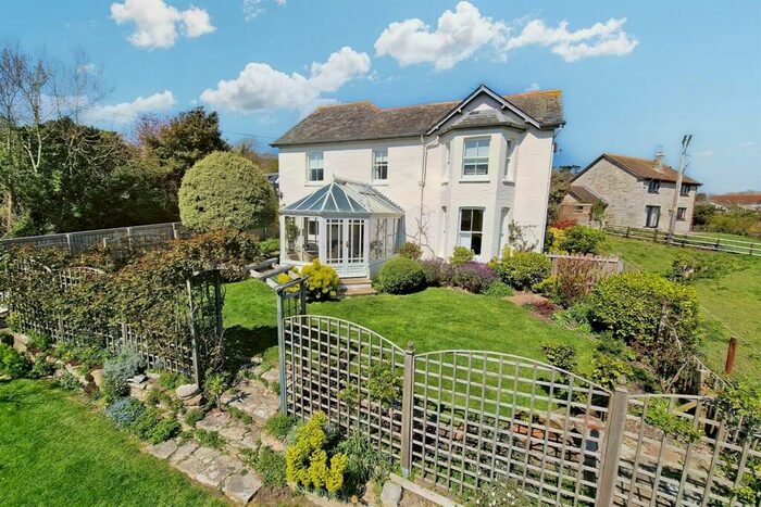 3 Bedroom Detached House For Sale In Burton Bradstock, DT6