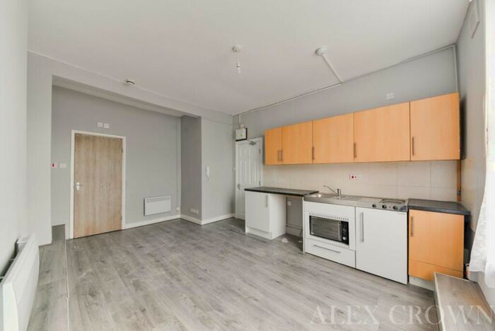 Studio To Rent In High Road, Tottenham, N17