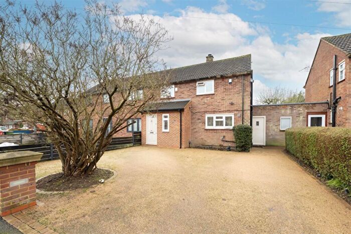 3 Bedroom Semi-Detached House For Sale In Snatchup, Redbourn, St. Albans, AL3