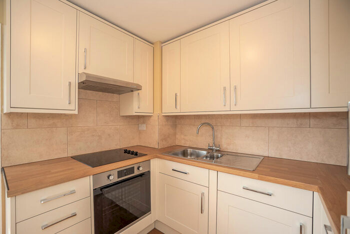 2 Bedroom Apartment To Rent In St. Marys Lane, Upminster, Essex, RM14