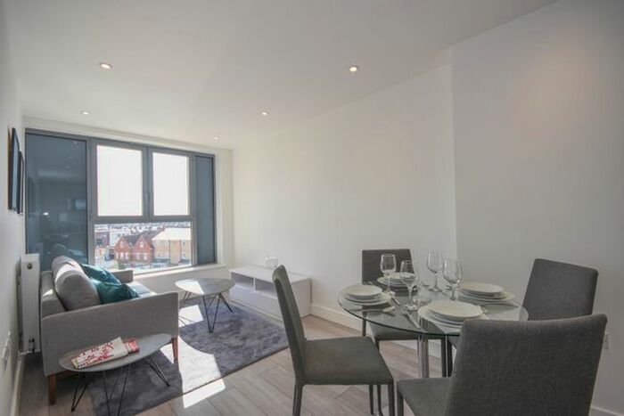 1 Bedroom Flat To Rent In New London Road, Chelmsford, CM2