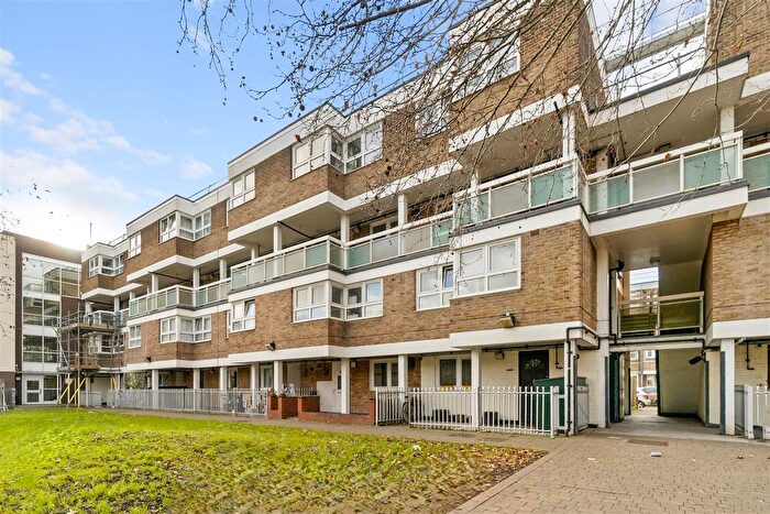 3 Bedroom Maisonette To Rent In Broadhurst House, Joseph Street, London, E3