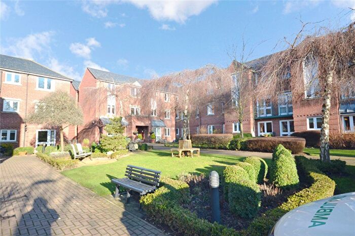 2 Bedroom Flat For Sale In Georgian Court Ph I, Spalding, PE11