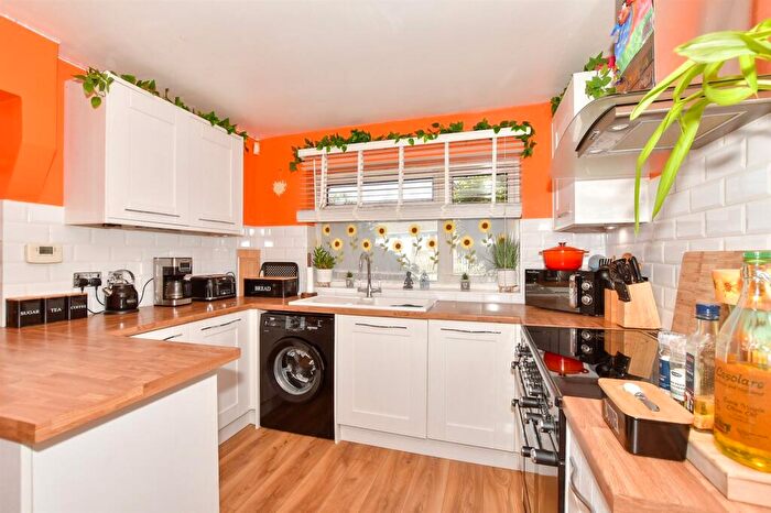 3 Bedroom Link Detached House For Sale In Folkestone, Kent, CT18