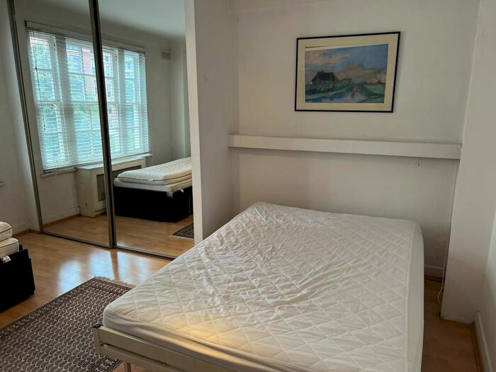 Studio To Rent In Park West, Edgware Road, London, Westminster, W2