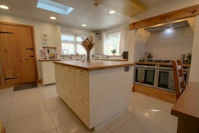 2 Bedroom Cottage To Rent In Sunnymount, Radstock, BA3