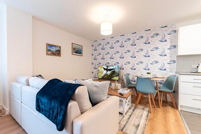 1 Bedroom Flat To Rent In High Street, Poole, BH15