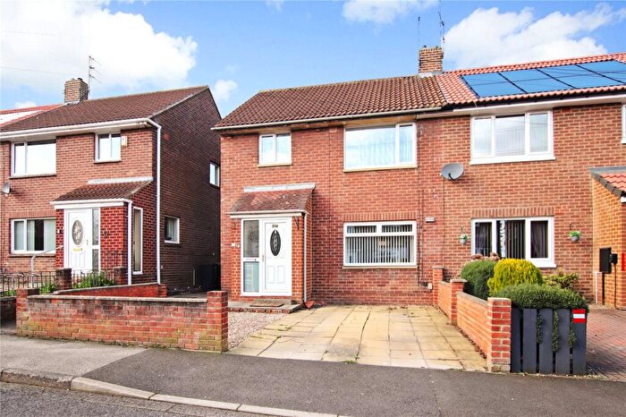 3 Bedroom Semi Detached House To Rent In Brackenfield Road, Durham, DH1