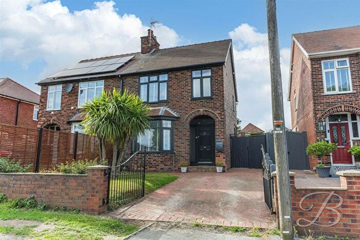 3 Bedroom Semi Detached House For Sale In Clipstone Road West, Forest Town, Mansfield, NG19