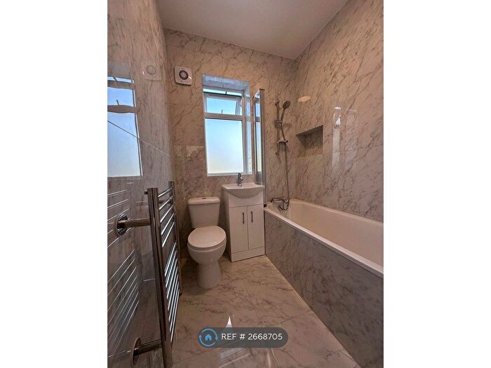 3 Bedroom Terraced House To Rent In Northover, Bromley, BR1