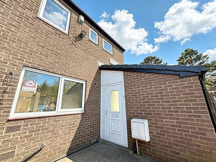 3 Bedroom End Terrace House To Rent In Adel Wood Grove, LS16