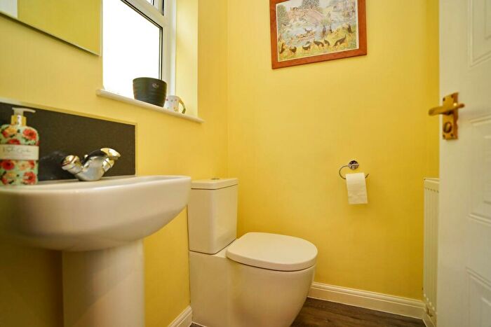 4 Bedroom Detached House For Sale In Sparrowhawk Way, Hartford, Huntingdon, PE29