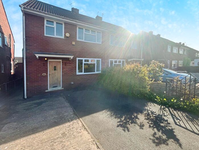 3 Bedroom Semi-Detached House To Rent In Worsley Avenue, Worsley, M28
