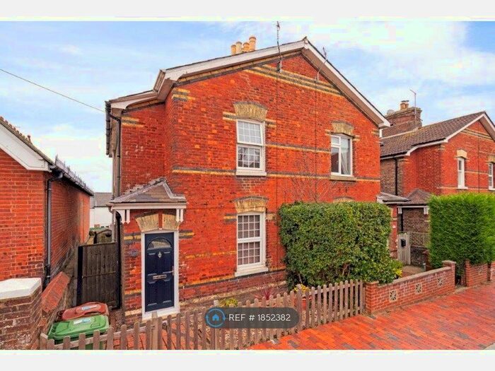 2 Bedroom Semi-Detached House To Rent In Windmill Street, Tunbridge Wells, TN2