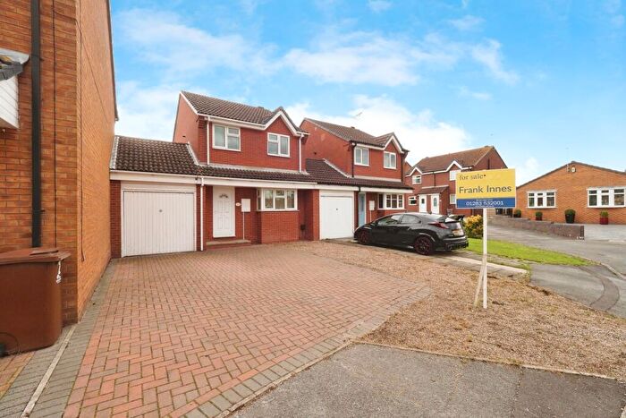 3 Bedroom Link Detached House For Sale In Lyne Court, Burton-on-Trent, Staffordshire, DE14
