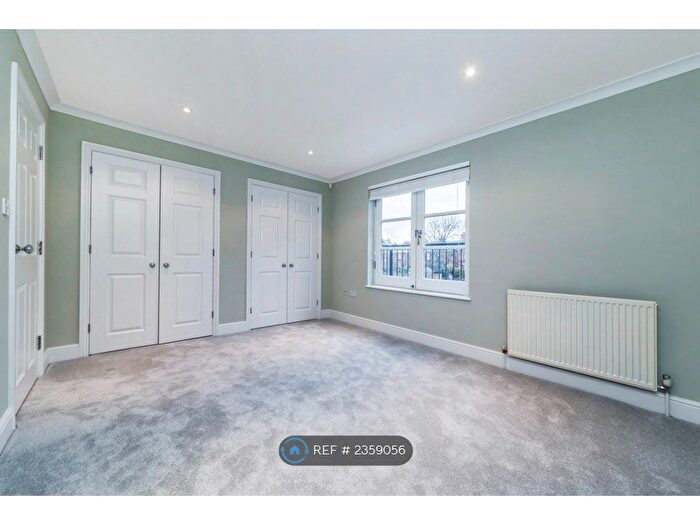 4 Bedroom Terraced House To Rent In Telferscot Road, Balham, SW12