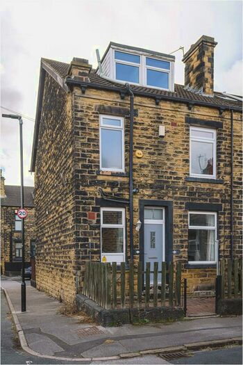 3 Bedroom End Of Terrace House To Rent In Rosecliffe Terrace, Leeds, West Yorkshire, LS13