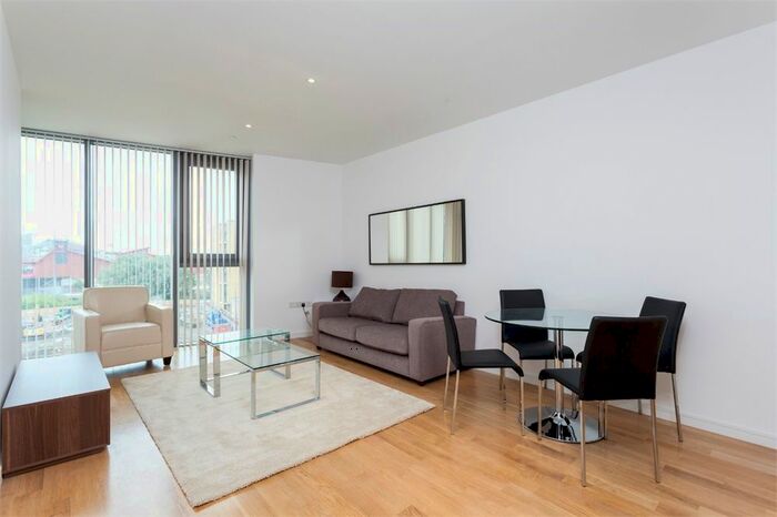 2 Bedroom Flat For Sale In Eastfields Avenue, London, SW18