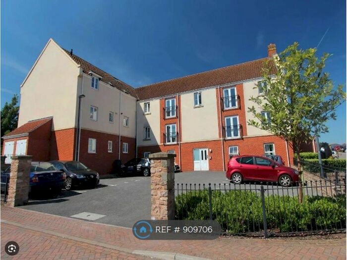 2 Bedroom Flat To Rent In Thornbury, Thornbury, Bristol, BS35