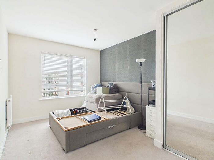 2 Bedroom Flat For Sale In Maritime House, Ocean Drive, Gillingham, Kent, ME7