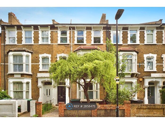 Studio To Rent In Page Green Terrace, London, N15