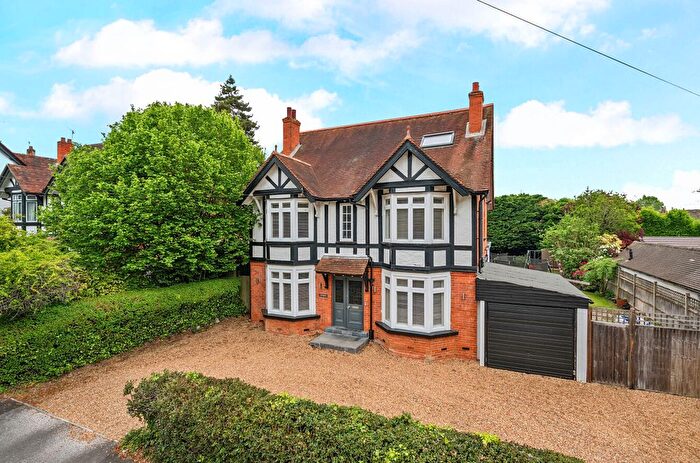4 Bedroom Detached House For Sale In Woking, Surrey, GU22
