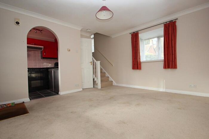 1 Bedroom Terraced House To Rent In St Johns, GU21