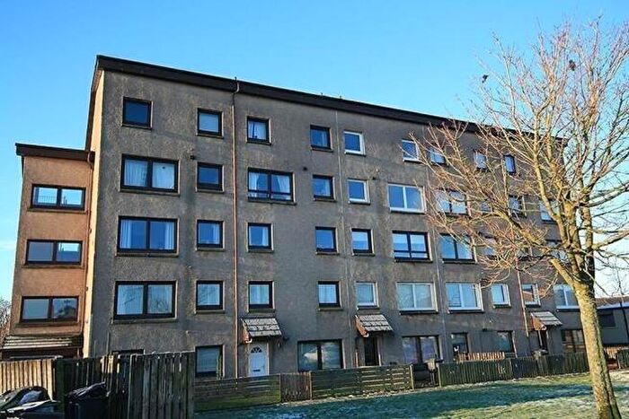 2 Bedroom Maisonette For Sale In Park View, Stoneyburn, EH47