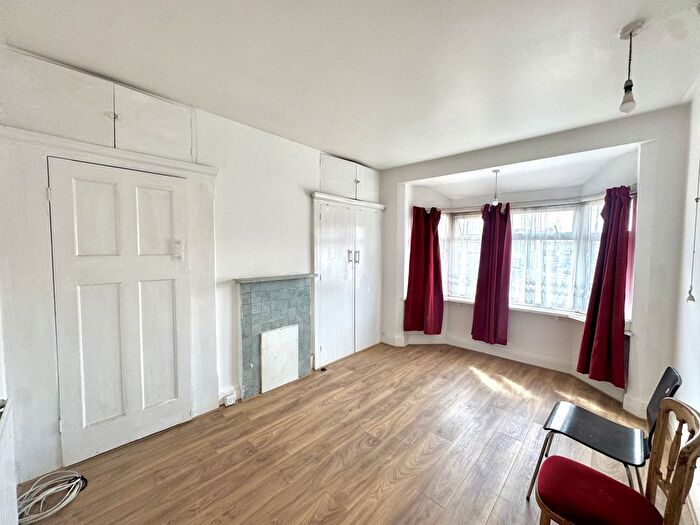 1 Bedroom Maisonette To Rent In Herbert Road, Southall, UB1