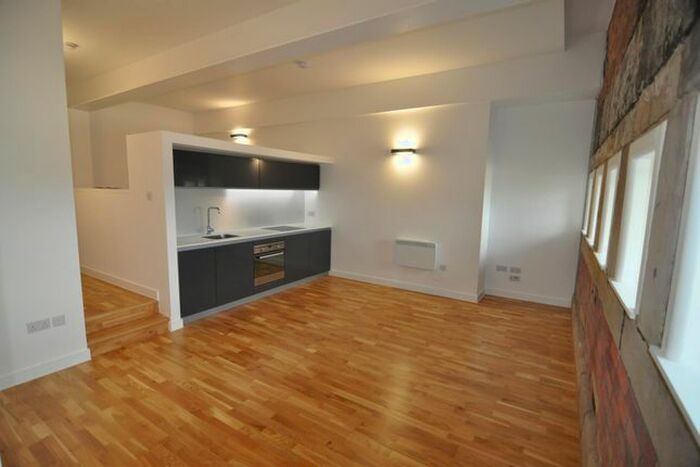 1 Bedroom Flat To Rent In Lilycroft Road, Bradford, BD9