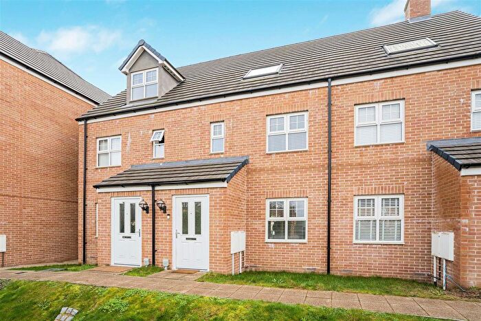 3 Bedroom Terraced House For Sale In Ware Road, Hertford, SG13