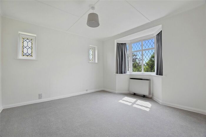 2 Bedroom Bungalow To Rent In Green Street, Chorleywood, Rickmansworth, Hertfordshire, WD3
