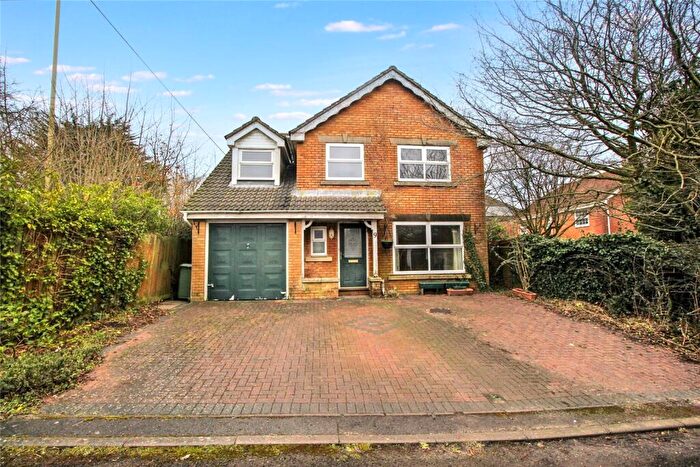 5 Bedroom Detached House For Sale In Badger Close, Four Marks, Hampshire, GU34