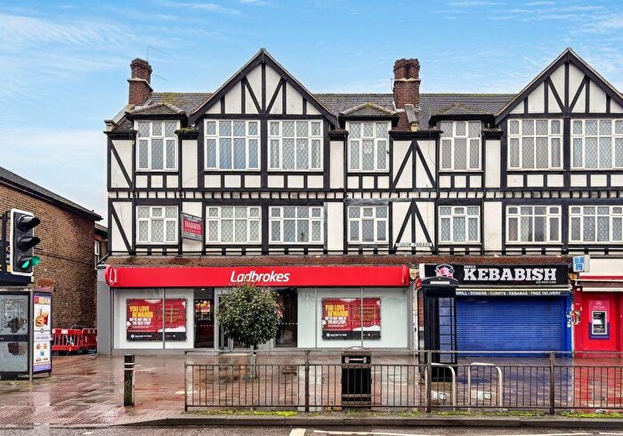2 Bedroom Flat To Rent In High Road, Chadwell Heath, RM6