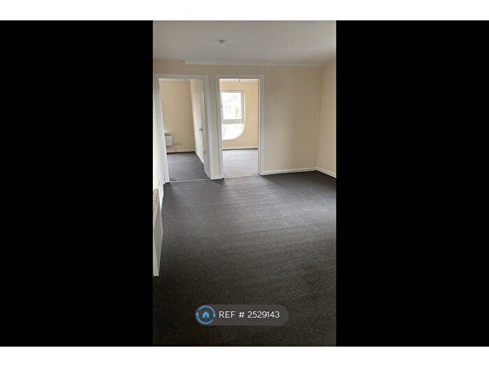 4 Bedroom Flat To Rent In Millcroft Road, Cumbernauld, Glasgow, G67
