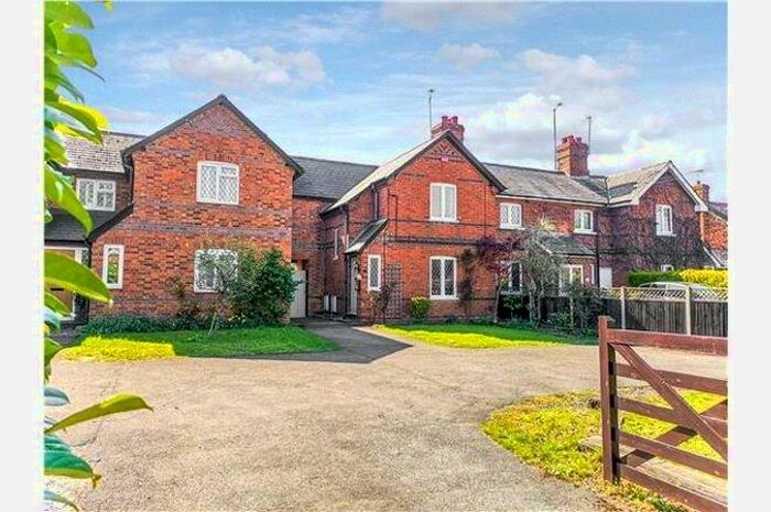 2 Bedroom Terraced House To Rent In Sindlesham Farm Cottages, Mill Lane, Sindlesham, Wokingham, RG41