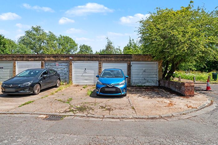 Property For Sale In Arundel Close, Hampton Hill, Hampton, TW12